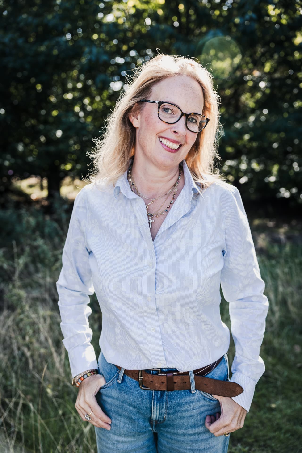 Cara Cunniff, portrait, outdoors
